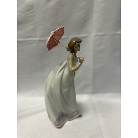 LLADRO AFTERNOON PROMENADE PORCELAIN FIGURINE # 7636 IN ORIGINAL BOX 1995 - Picture 5 of 8